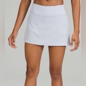 Lululemon pace, rival skirt